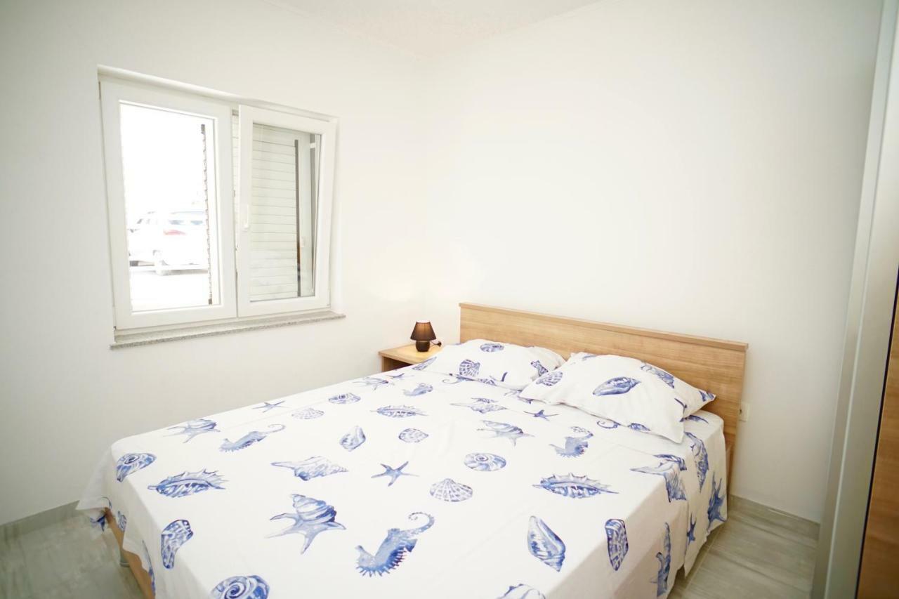 Apartments Teo Trogir Exterior foto