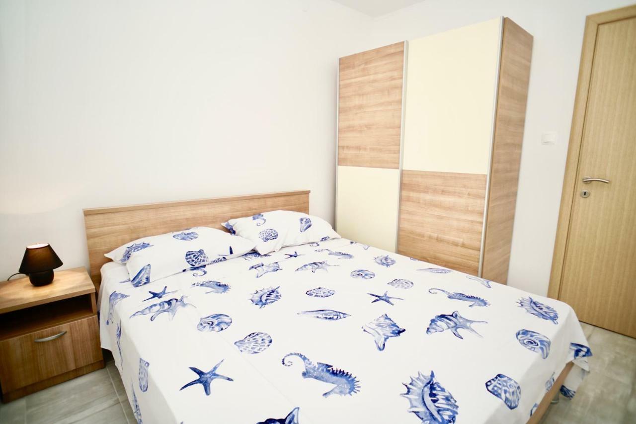 Apartments Teo Trogir Exterior foto
